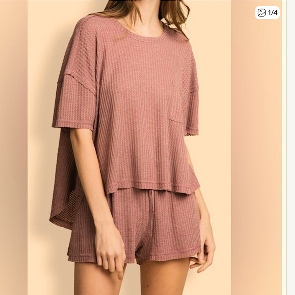 NEW 2pc oversized top and shorts set medium and large